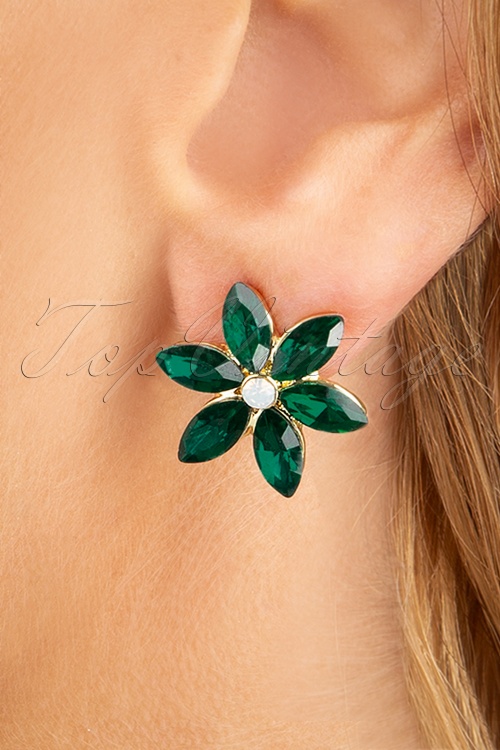 Topvintage Boutique Collection - 50s Flower Earstuds in Emerald Green