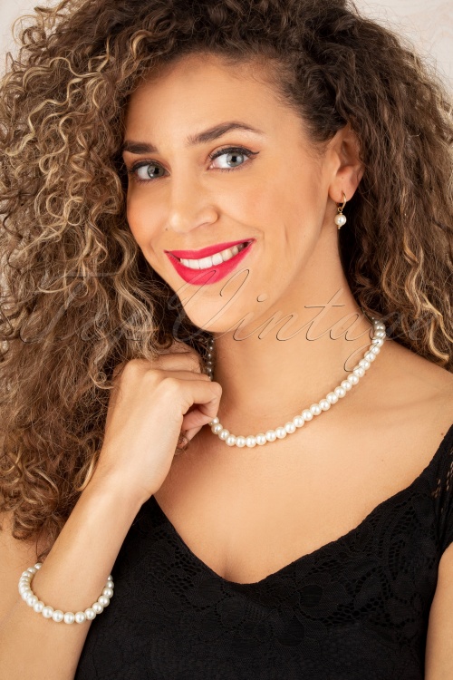 Topvintage Boutique Collection - Elegant Pearl Bracelet Années 50 en Ivoire 2