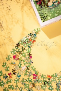 New York Puzzle Company - One Fair Lady - Vogue 500 Piece Puzzle 2