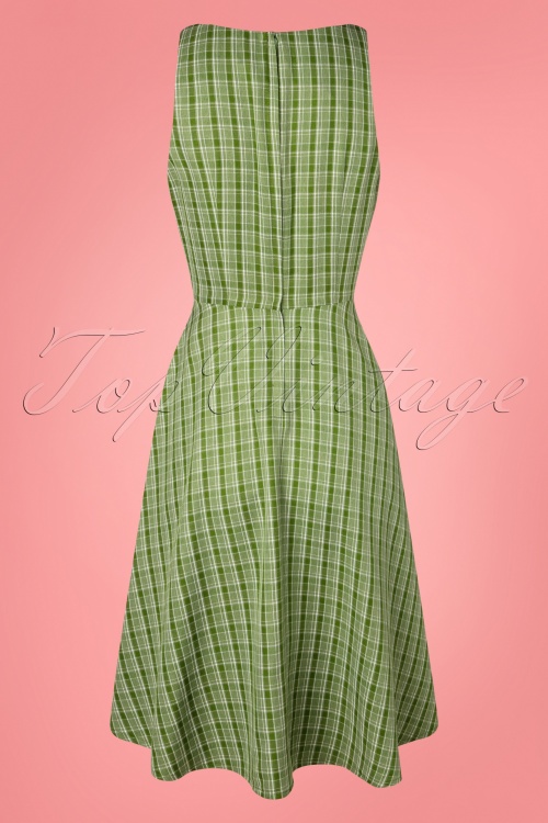 Banned Retro - 50s Lady Luck Swing Dress in Green 3