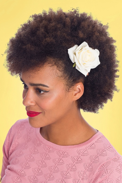 Banned Retro - Scented Love Flower Hair Clip Années 50 en Crème 2
