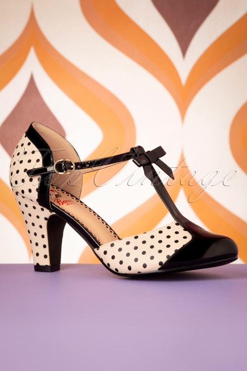 Banned Retro - 50s Kelly Lee T-Strap Pumps in Black and Blush 3