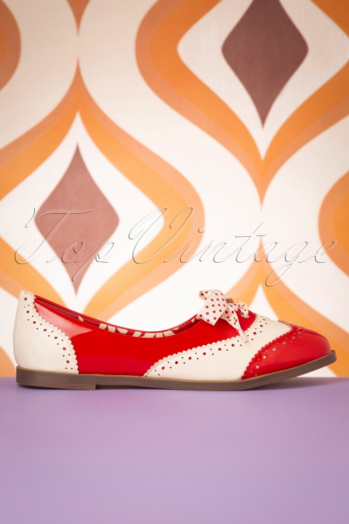 Banned Retro - 60s Milana Brogues in Red and Cream 4