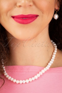 Topvintage Boutique Collection - 50s Pearls Are A Girl's Best Friend Necklace in Ivory