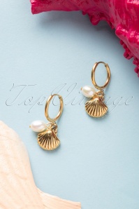 Day&Eve by Go Dutch Label - Shell and Pearl Earrings Années 50 en Doré