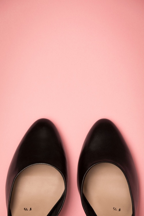 Tamaris - 50s Clarissa Leather Pumps in Black 3