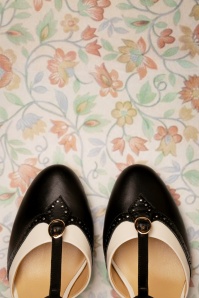 Charlie Stone - 50s Luxe Parisienne T-Strap Pumps in Black and Cream 4