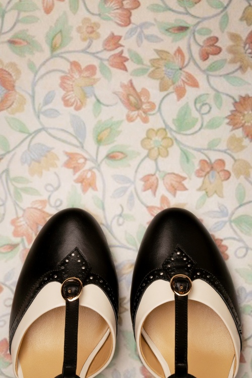 Charlie Stone - 50s Luxe Parisienne T-Strap Pumps in Black and Cream 4