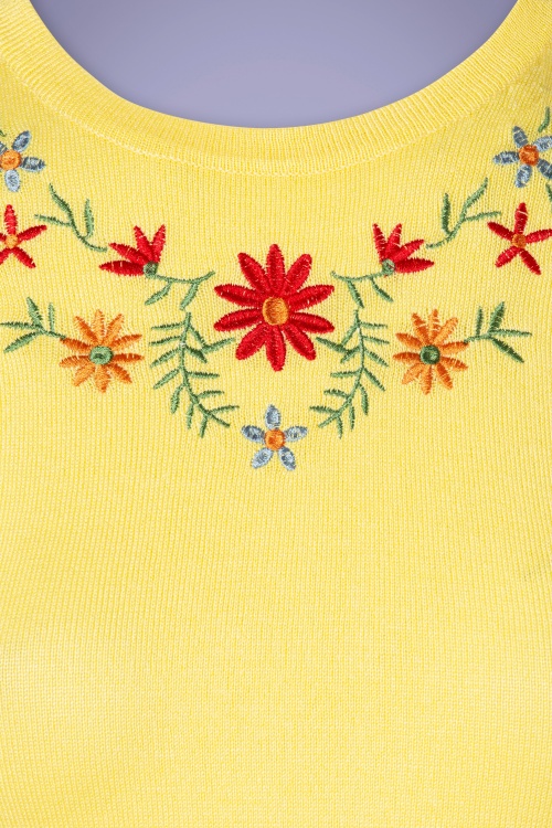 Mak Sweater - 50s Daisy Floral Top in Yellow 4