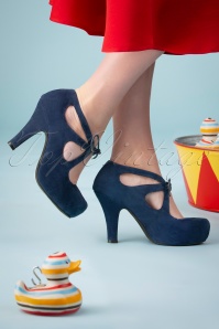 Lola Ramona ♥ Topvintage - 50s Angie At The Fair Suede Pumps in Navy 4