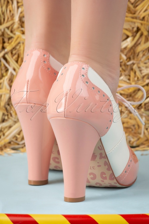 Lola Ramona ♥ Topvintage - 50s June Cotton Candy Shoe Booties in Ivory and Nude 6