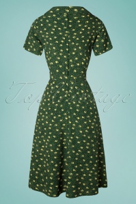 Banned Retro - 40s Lady Pearl Swing Dress in Green 5