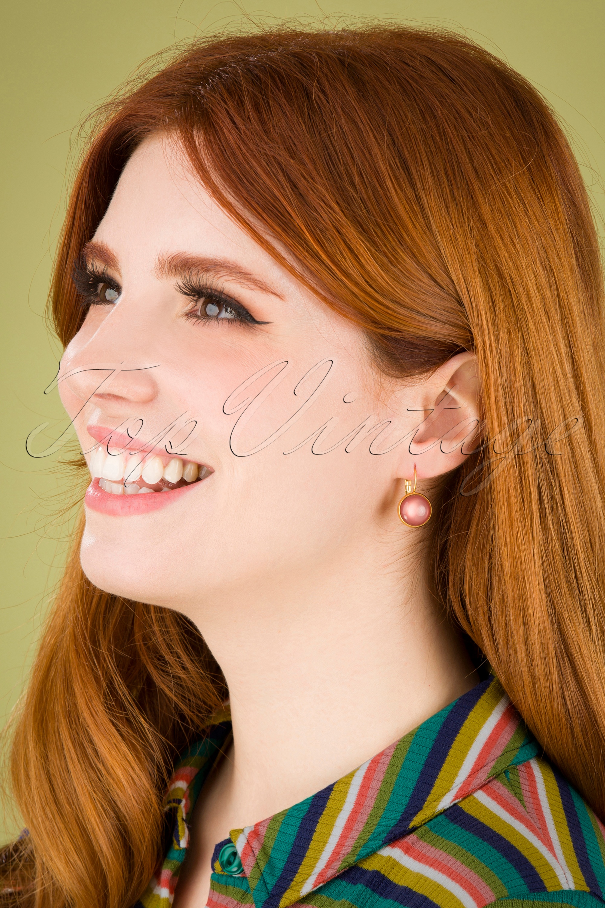 Urban Hippies - Vergulde dot oorbellen in terry pink 2