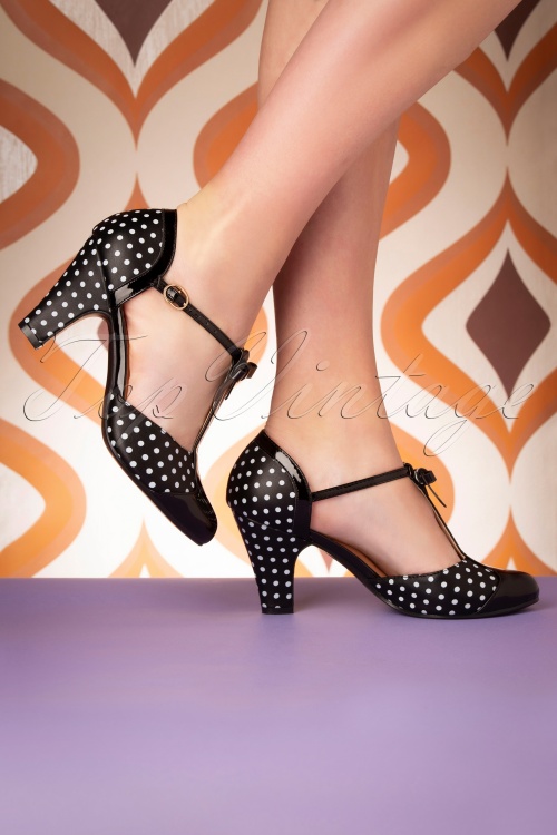 Banned Retro - 50s Kelly Lee T-Strap Pumps in Black 5