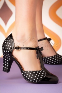 Banned Retro - 50s Kelly Lee T-Strap Pumps in Black