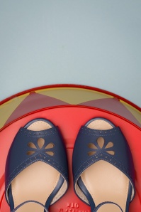 Lola Ramona ♥ Topvintage - 50s Ava At The Kissing Booth Sandals in Navy 4