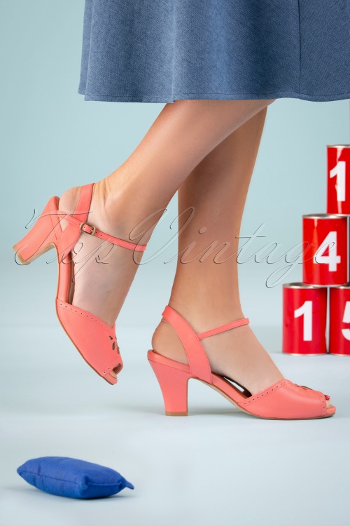 Lola Ramona ♥ Topvintage - 50s Ava At The Kissing Booth Sandals in Coral 4
