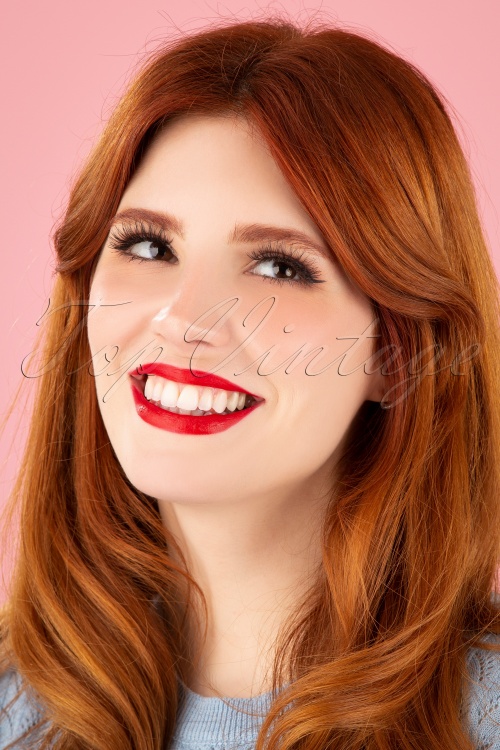 Bésame Cosmetics - Classic Colour Lipstick in Bésame Red 6