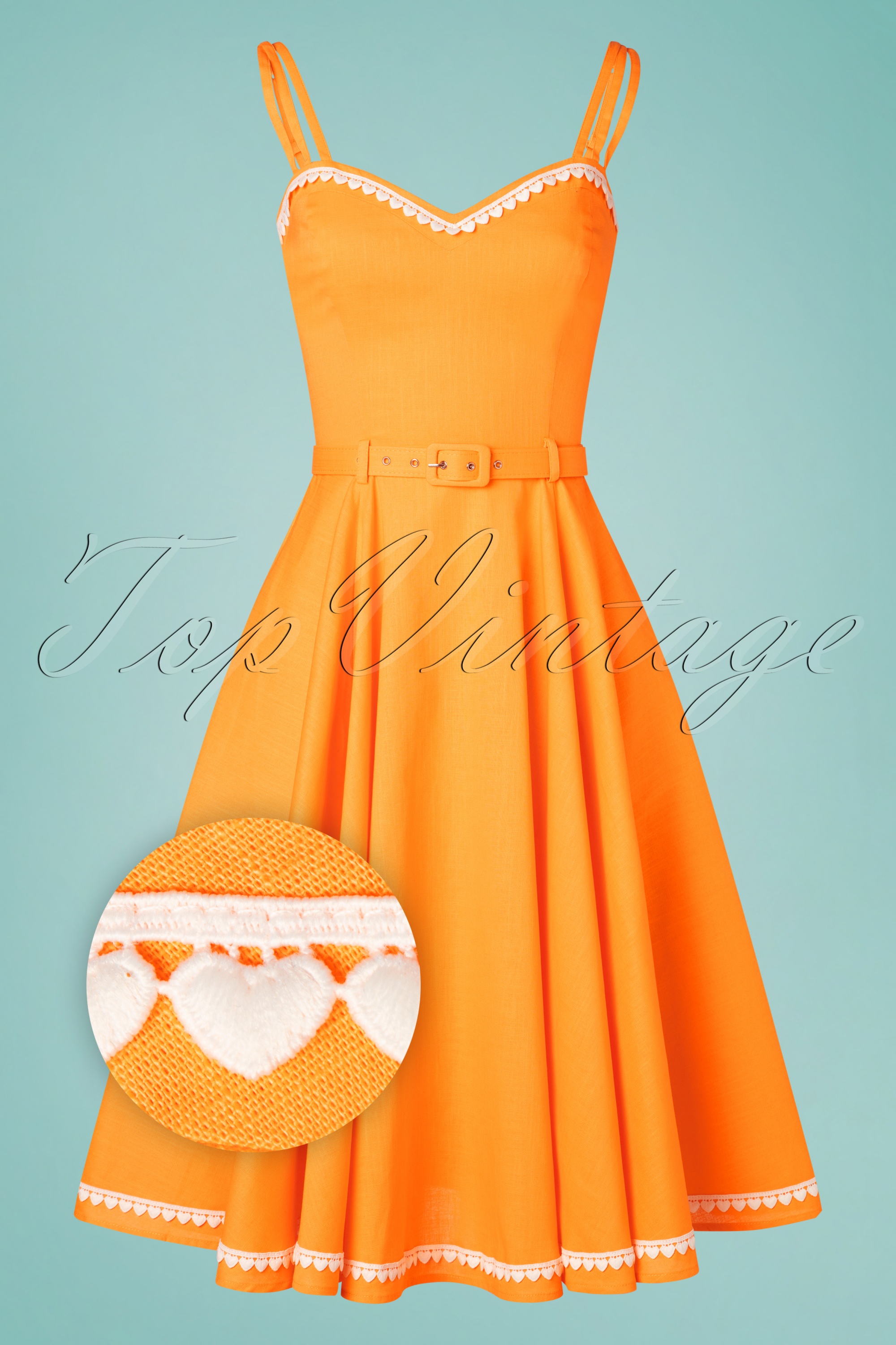 Collectif Clothing - Nova Heart Trim swing jurk in oranje