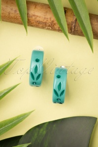 Splendette - TopVintage Exclusive ~ Fakelite Carved Hoop Earrings Années 50 en Nymphe