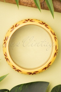 Splendette - TopVintage Exclusive ~ 50s Wide Carved Bangle in Lait 2