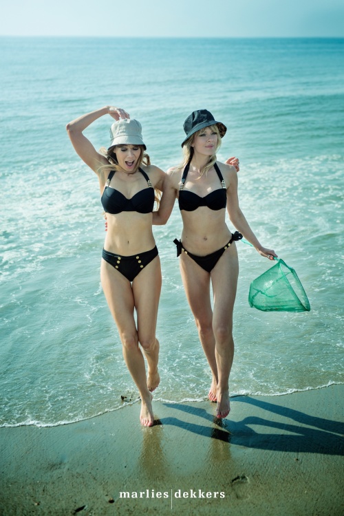 Marlies Dekkers - Royal Navy Plunge Balcony Bikini Top in Black 8
