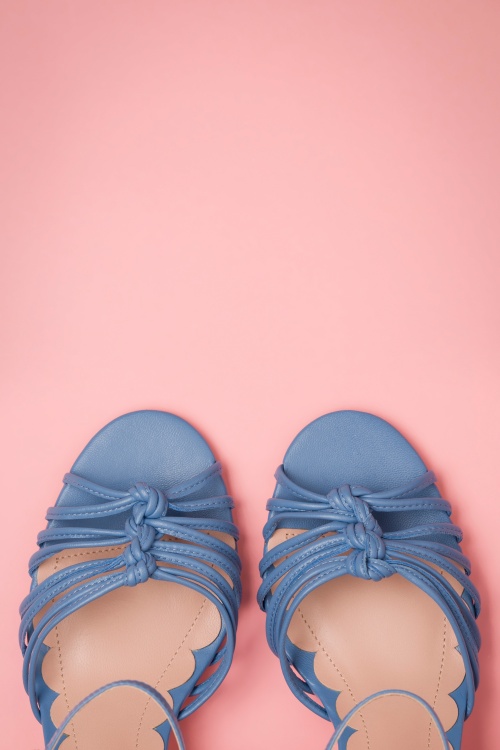 Miss L-Fire - Florentina Basket Heel sandalen in korenbloem blauw 4