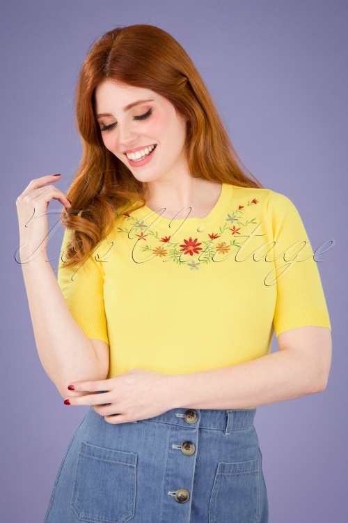 Mak Sweater - 50s Daisy Floral Top in Yellow