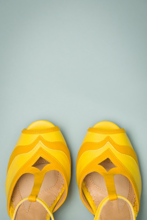 Bettie Page Shoes - 50s Jilly Peeptoe Sandals in Yellow 4