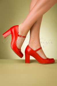 La Veintinueve - 60s Penelope Leather Pumps in Chili Red 4