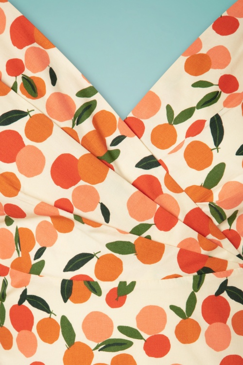 Emily and Fin - Florence mini summer oranges swing jurk in crème 4