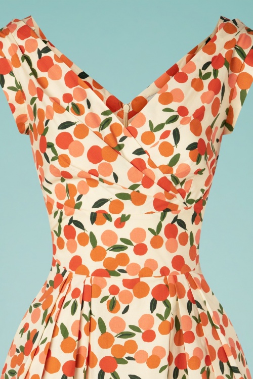 Emily and Fin - Florence Mini Summer Oranges Swing Dress Années 50 en Crème 3