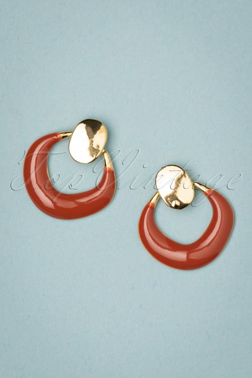 Day&Eve by Go Dutch Label - 50s Drop The Game Stud Earrings in Gold and Rust