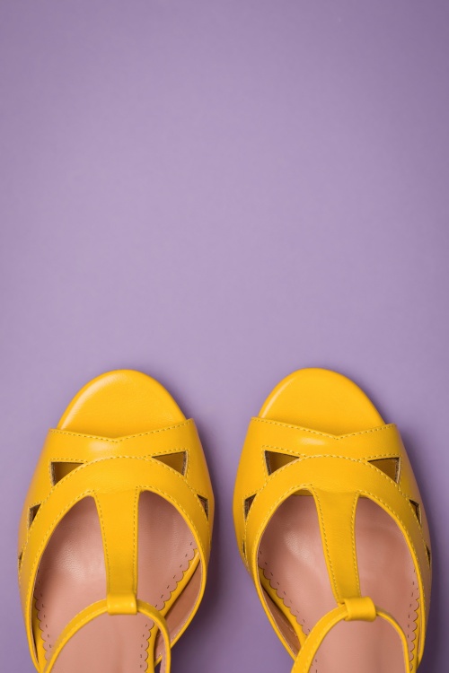 Lulu Hun - Veronica hoge t-strap sandalen in geel 3