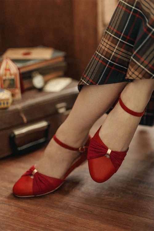 Charlie Stone - 50s Grifo Flats in Red and Gold 2
