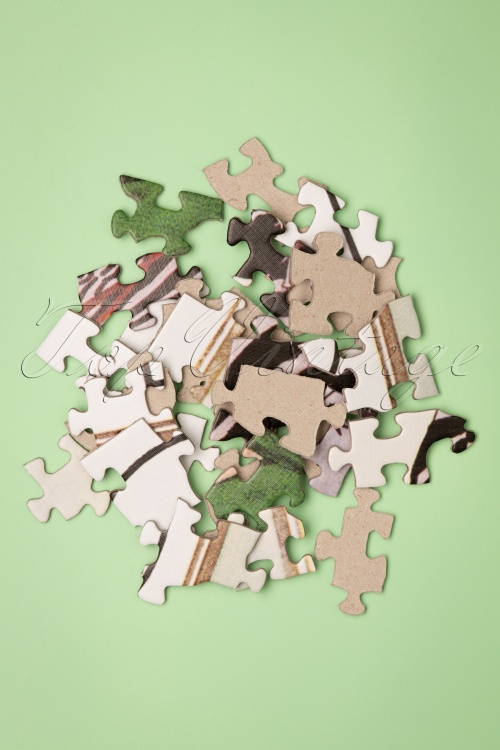 New York Puzzle Company - Lady on a zebra - Vogue puzzel van 500 stukjes 3