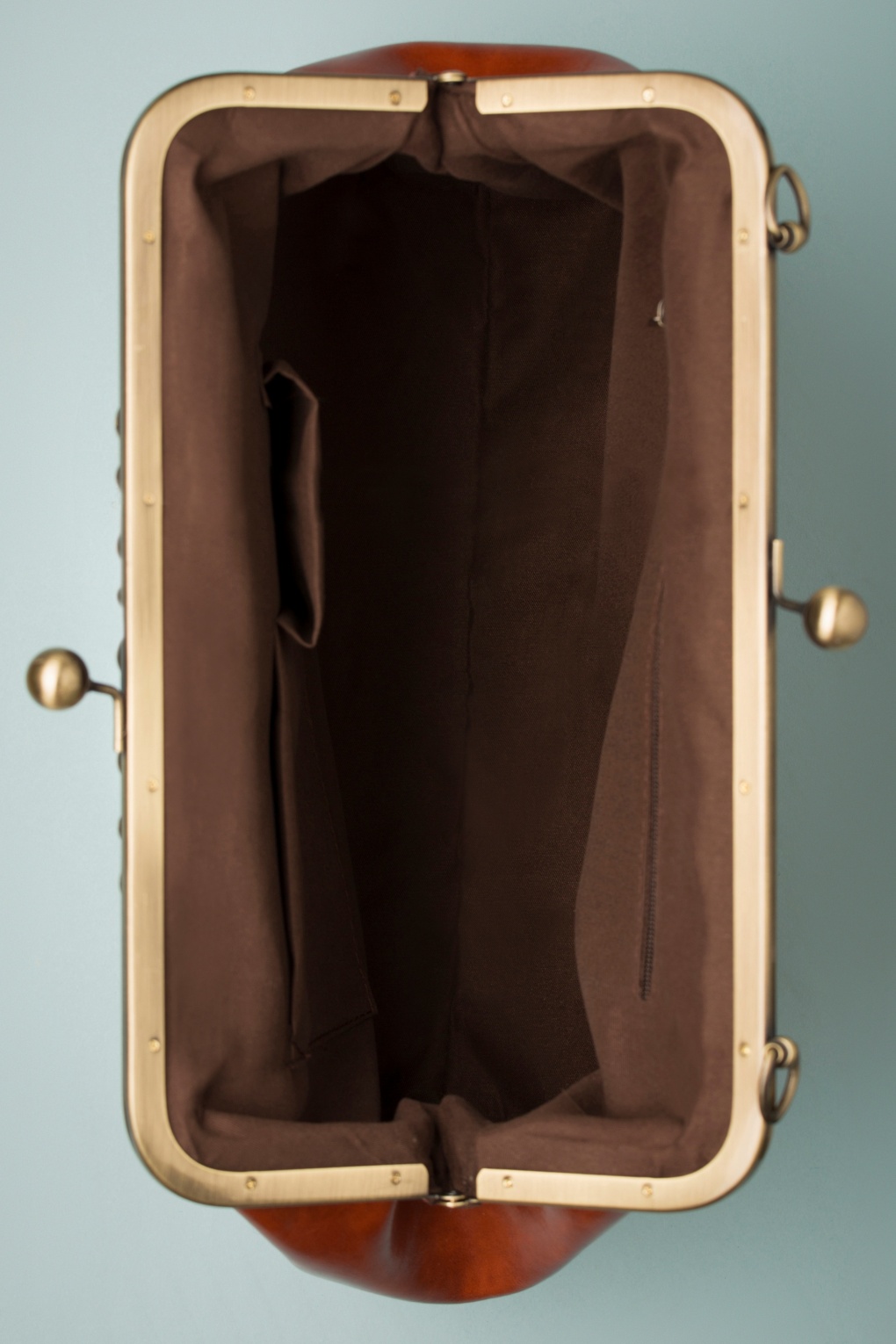 20s Vintage Frame Kisslock Clasp Bag in Tan