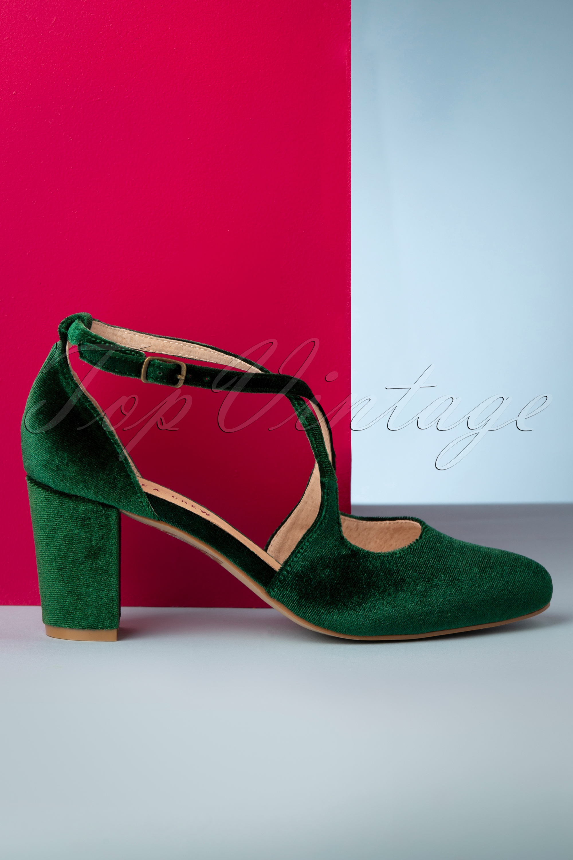 Chelsea Crew - 50s Oren Velvet Pumps in Emerald Green 5