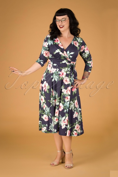 Vintage Chic for Topvintage - Phileine Floral Cross Over Swing Kleid in Marineblau