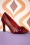 Zapatos de tacón Hollywood Glam de los años 50 en burdeos