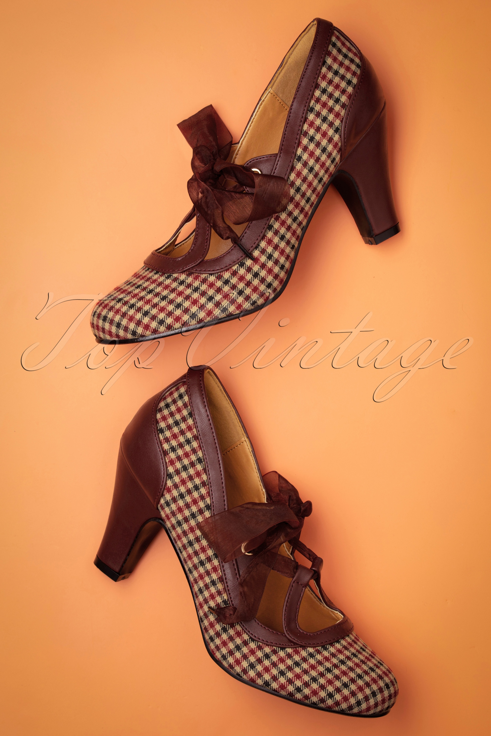 Banned Retro - Uptown Girl pumps in wijnrood en bruin 2