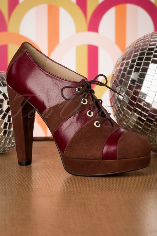 Topvintage Boutique Collection - 70s Cher Shoe Booties in Burgundy and Brown