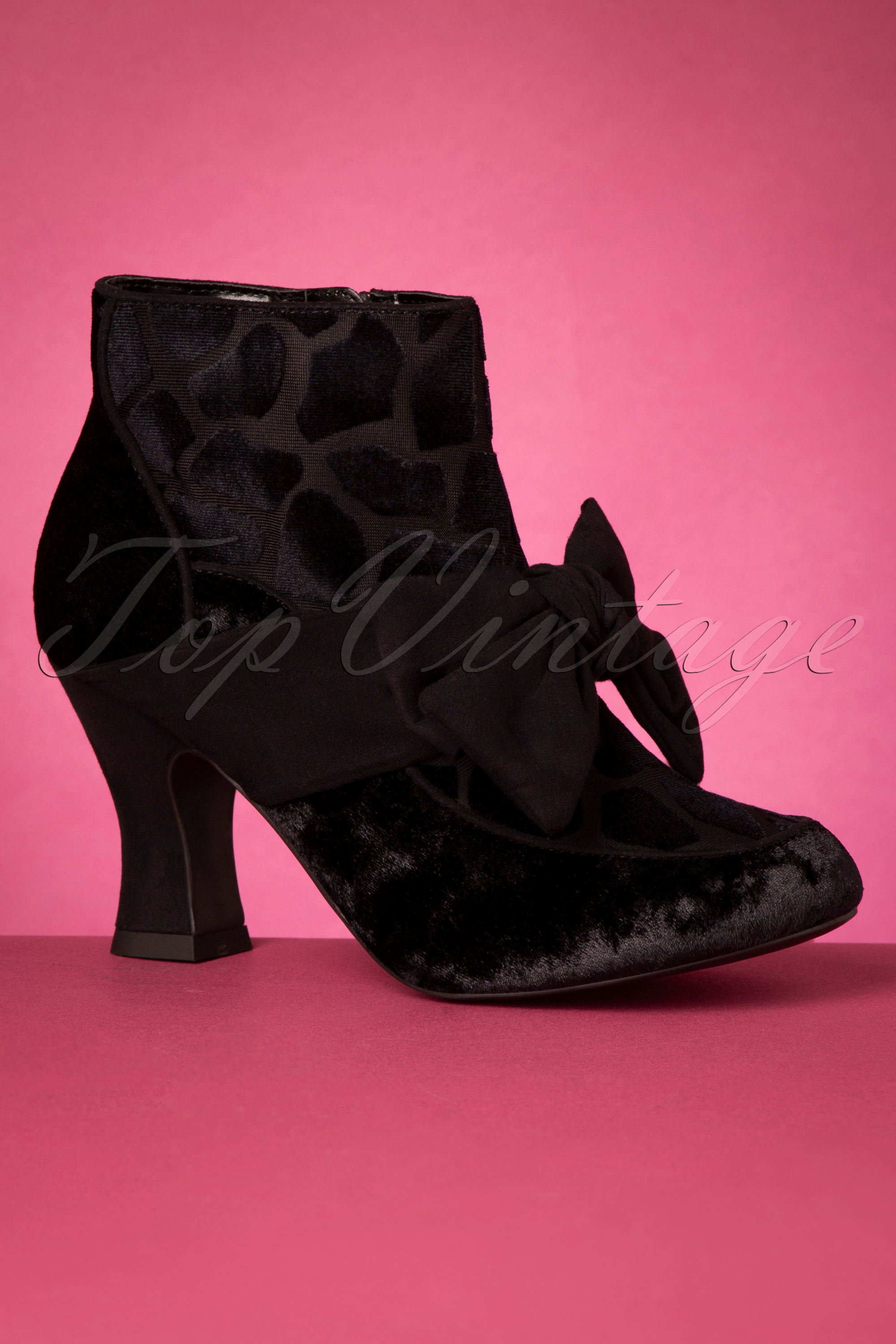 Ruby Shoo 60s Seren Giraffe Booties in Black Shop at Topvintage