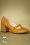 Zapatos de tacón Cassy de los años 60 en mostaza