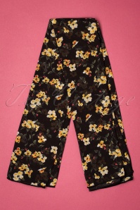Collectif Clothing - Natasha Flower vierkante sjaal in multi 3