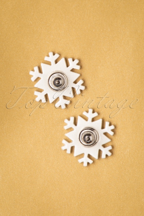 Erstwilder - Snowflake Ripple Resin Stud Earrings in White 2