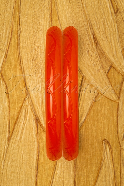 Splendette - TopVintage Exclusive ~ 40s Narrow Paprika Fakelite Bangle Set in Orange 2