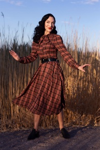 Tailor & Twirl by Tatyana - 50s Clara Harvest Plaid Skirt in Brown