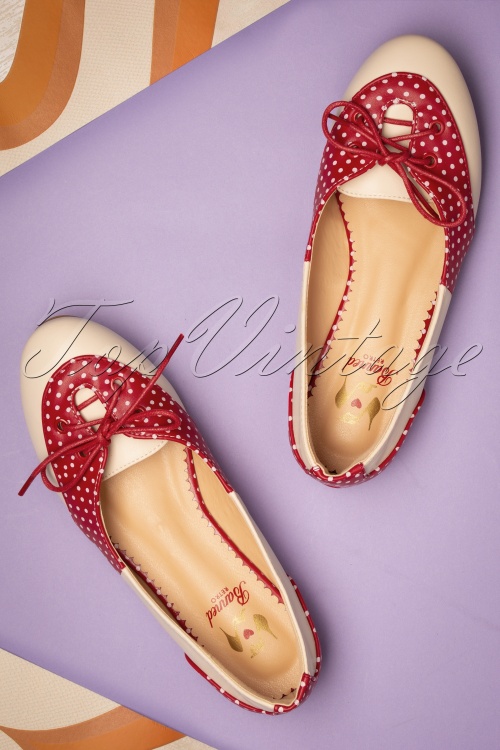 Banned Retro - Chaussures Plates Oxford Isabella Années 50 en Nude et Rouge