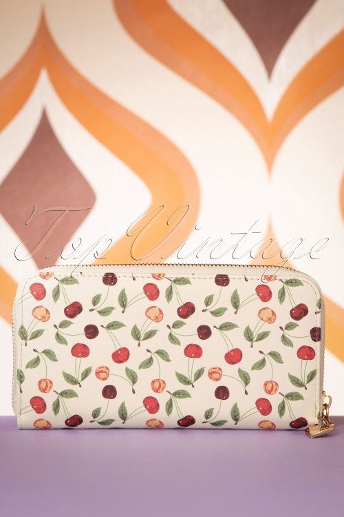 Banned Retro - 50s Country Cherry Wallet in Off White and Green 3